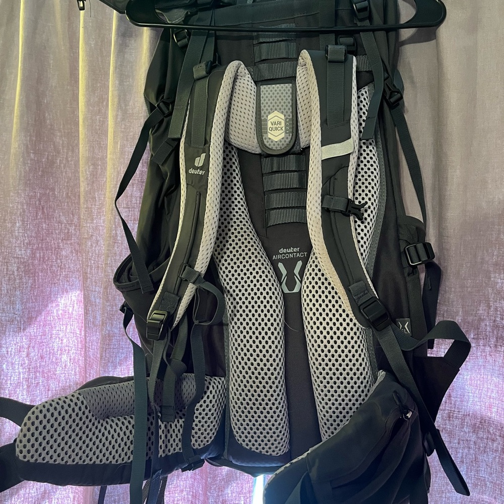 Deuter 60+10 SL Lite Hiking Backpack